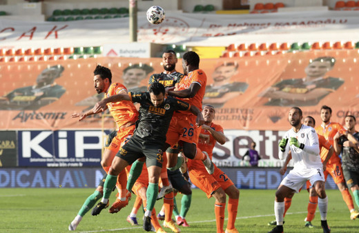 Alanyaspor-Başakşehir Süper Lig maç sonucu: 3-0