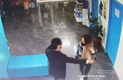 Kliniği bastılar veterineri darp ettiler