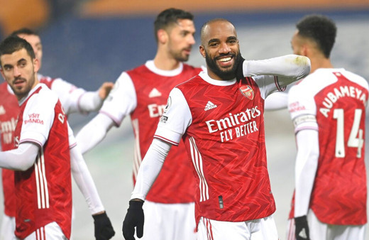 Arsenal deplasmanda şov yaptı