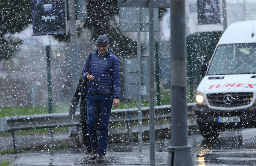 Meteorolojiden kar müjdesi! Türkiye ve İstanbul'a karın yağacağı tarih açıklandı