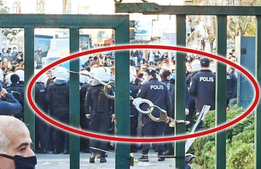 Boğaziçi Üniversitesi'ne takılan kelepçeyle ilgili soruşturma açıldı!