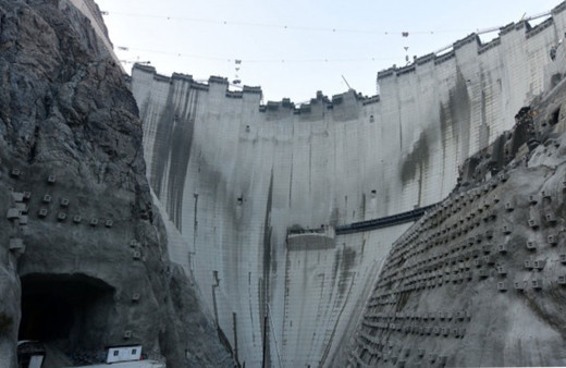 Türkiye'nin en yükseği olacak! Yusufeli Barajında son 7 metreye girildi