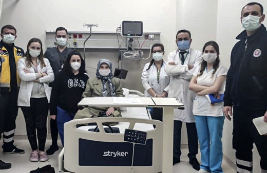 Naim Süleymanoğlu’nun annesi Türkiye’ye getirildi