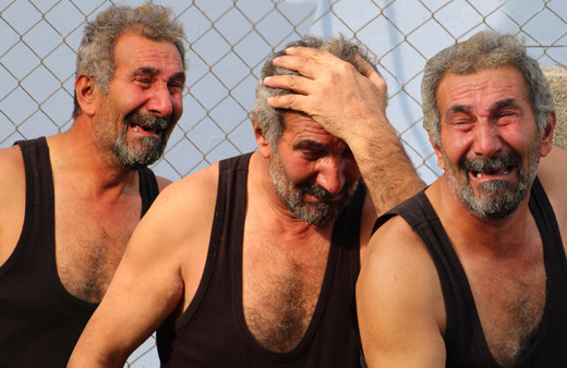 Antalya'dan yürek dağlayan kareler! Yaşlı adam gözyaşlarına boğuldu