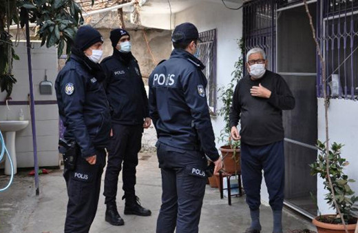 Olay yeri Gaziantep! 'Korona testi yapacağız' yalanıyla girdikleri evde yaşlı çifti darp ettiler