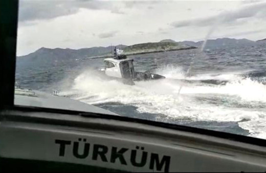 Kardak'ta gerginlik! 2 Yunan botu Türk karasularından çıkartıldı