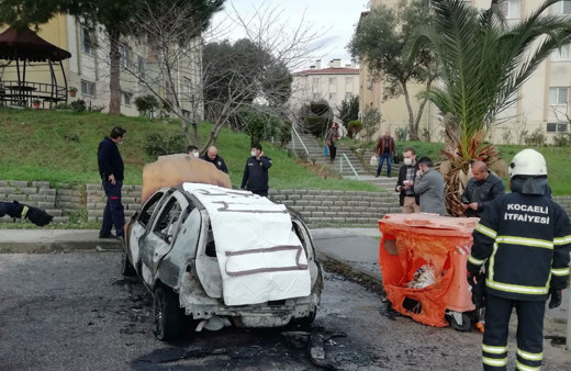 Kocaeli'de yanan otomobilde erkek cesedi bulundu!