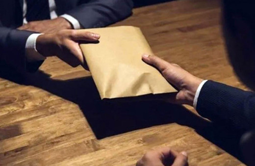 Almanya'nın en büyük bankası Deutsche Bank rüşvet skandalına karıştığını kabul etti