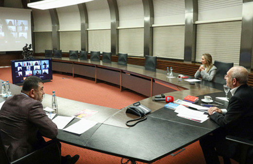 Kemal Kılıçdaroğlu'ndan eleştiri: Onlar 5 yerden maaş alıyor