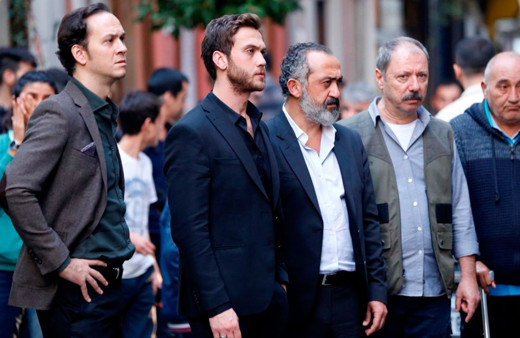 Show TV Çukur dizisine bomba isim geri dönüyor seyirci havalara uçtu