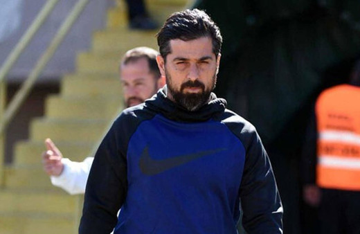 Göztepe'de teknik direktör İlhan Palut'la yollar ayrıldı