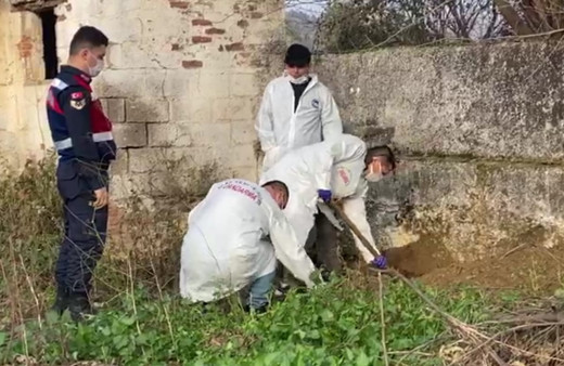 Aydın'da bahçede bakım yaparken buldu 1922'den kalmış! Şaşkına döndü