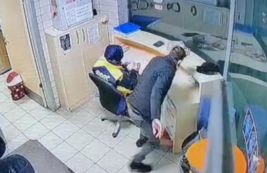 Kayseri'de kadın çalışana hırsızlık şoku! Arkasından yaklaştı paraları çalıp kaçtı