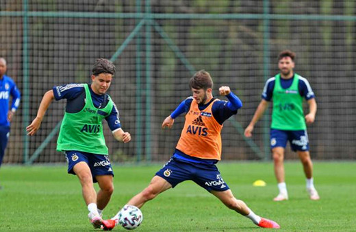 Fenerbahçe’de İsmail Yüksek'in lisansı çıkartıldı