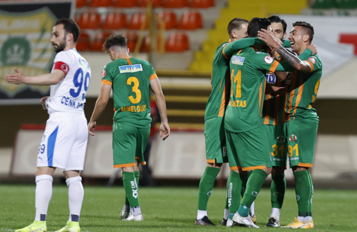 Alanyaspor konuk ettiği BB Erzurumspor'u kupanın dışına itti