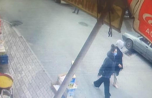 Samsun'da şok! Anne-kız girdikleri evde yaşlı kadını gasp etti