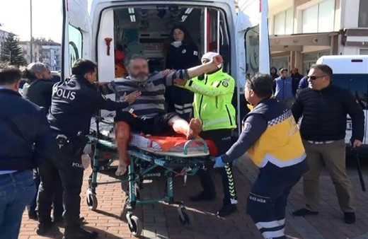 Antalya'da vahşet! Şizofreni hastası, babasını öldürüp annesini yaraladı