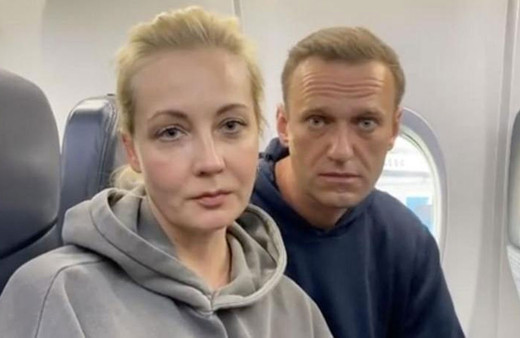 Rus muhalif Aleksey Navalnıy ülkeye dönüyor