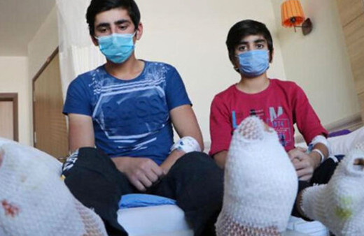 Erzincan'da yüksek gerilim hattına kapılan 2 çocuğun ayak tabanları patladı!