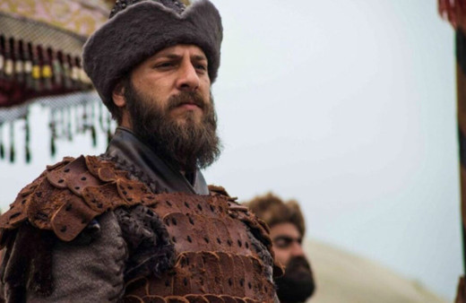 TRT Uyanış Büyük Selçuklu yıldızı Kaan Taşaner 17 yaş küçük sevgilisiyle yakalandı