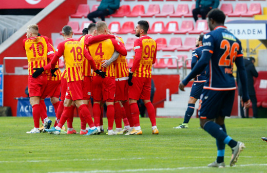 Son şampiyon Başakşehir konuk olduğu Kayserispor'a kaybetti
