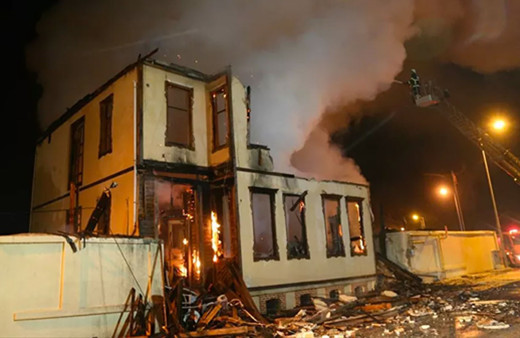 Edirne Müftülüğü cayır cayır yandı! Ahşap bina kullanılamaz hale geldi