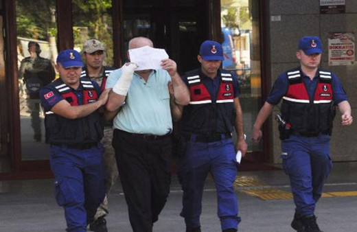 Utanmaza bakın! Antalya'da cinsel istismar suçlusu 'beni dövdüler' diye aileye dava açtı