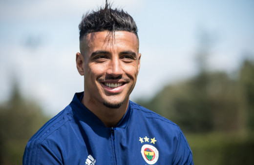 Nabil Dirar, BB Erzurumspor ile imza aşamasında
