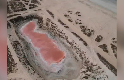 BAE'de keşfedilen pembe gölü görenler şaşkınlıklarını gizleyemiyor