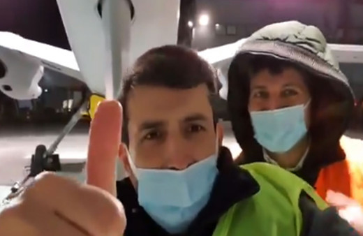 Selçuk Bayraktar paylaştı: Yuvadan uçmadan önce evde son selfie