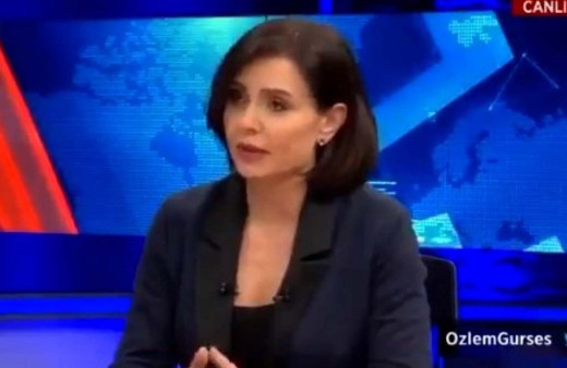 Özlem Gürses'in yalanı: Devlet Bahçeli'ye aşı yapan hemşire darp edildi