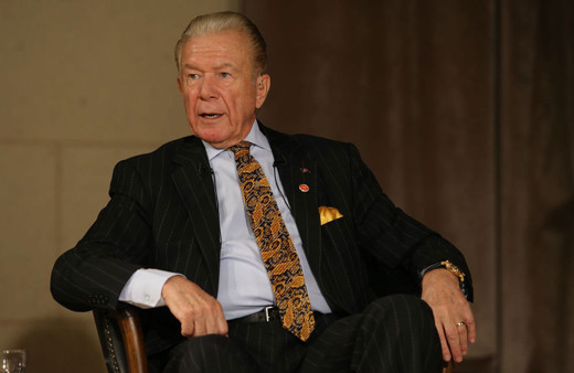 Uğur Dündar'dan 65 yaş üstü yasağına isyan! 50 yıllık çiftler boşanmaya başladı