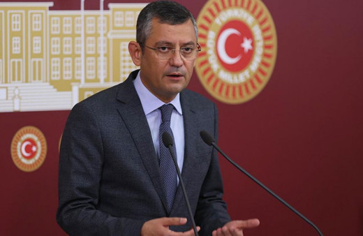 CHP'li Özgür Özel'den yönetimi eleştiren 3 vekille ilgili açıklama! İstifa edecekler mi?