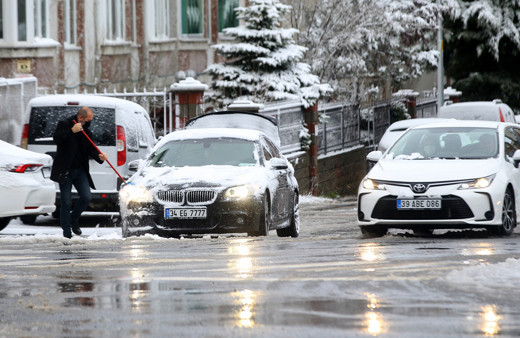 Bugün geldi meteoroloji yarım metre kar yağacak diyor İstanbul ve Ankara listede