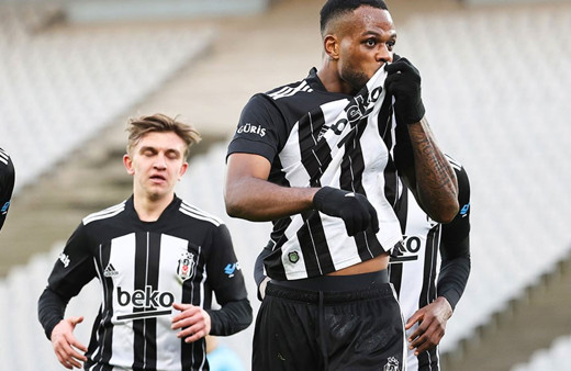 Fransızlar Beşiktaş'ın golcüsü Cyle Larin'i istiyor