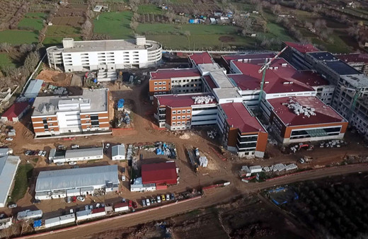 AB Büyükelçisi Meyer-Landrut Kilis’te inşası devam eden devlet hastanesini ziyaret etti