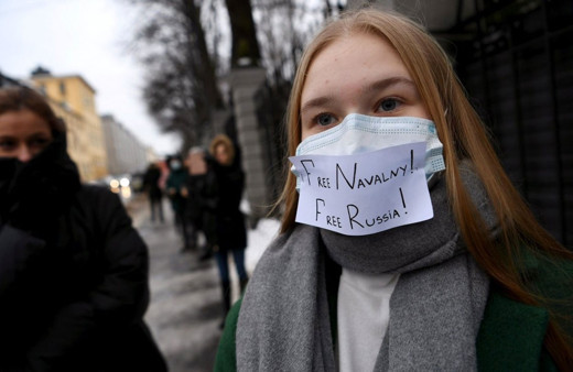 Aleksey Navalnıy destekçileri, yine sokağa çıktı! Gözaltına alındılar