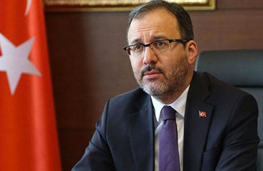 Bakan Kasapoğlu'ndan öğrencilere karne hediyesi 10 bin kitap