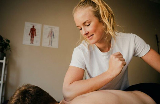 KKTC şokta! Rus masöz evlerine gidip masaj yaptığı 20 kişiye koronavirüs bulaştırdı