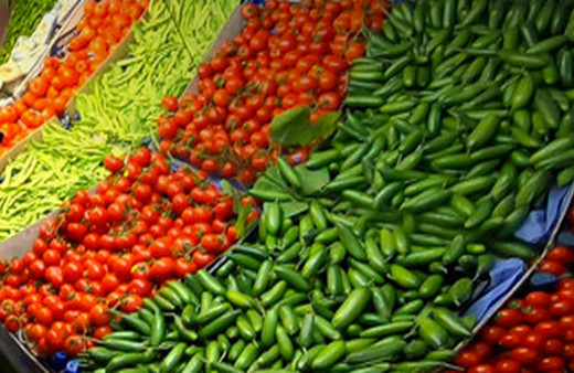 Fırsatçılıkta sınır tanımıyorlar salatalığın kilosu 20 TL'ye çıktı