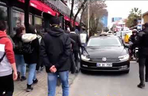 EGM, video paylaştı! Polis, Boğaziçi öğrencilerine 'Aşağı bak' değil, 'Aşağıdan' diyor