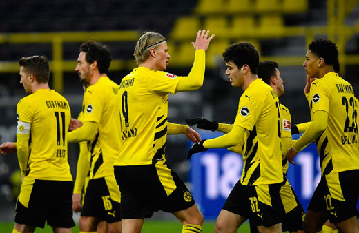 Borussia Dortmund uzatmada turladı