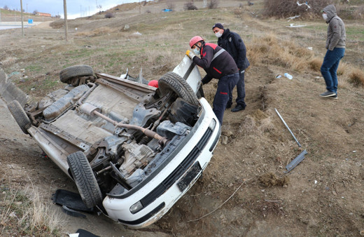 Samsun'da feci kaza! Kanala düşüp devrildi: Ölü ve yaralılar var