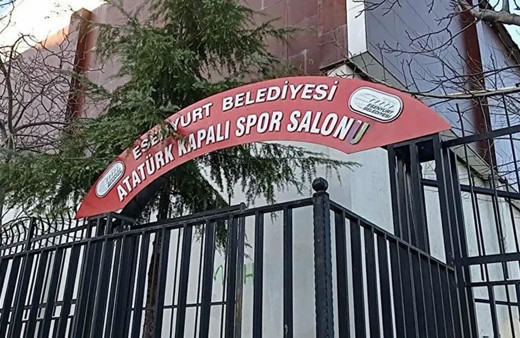 'CHP'li belediyenin spor tesislerine el konuldu' iddiası