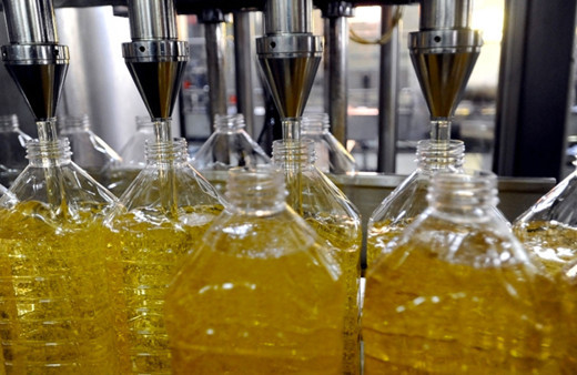 Ayçiçek yağı litre fiyatı Türkiye'de 15 birim Yunanistan'da 1. 4 birim