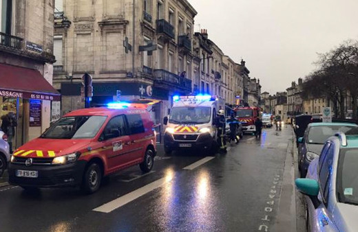 Fransa'da patlama! 3 yaralı, 2 kişi enkaz altında