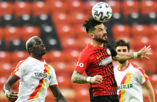 Gaziantep FK konuk ettiği Göztepe'yi ikinci yarıda geçti