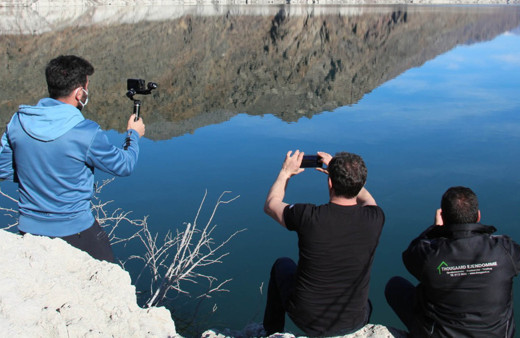 Erzurum'da görenler hayret etti: Gelip burada resim çekip izliyorlar