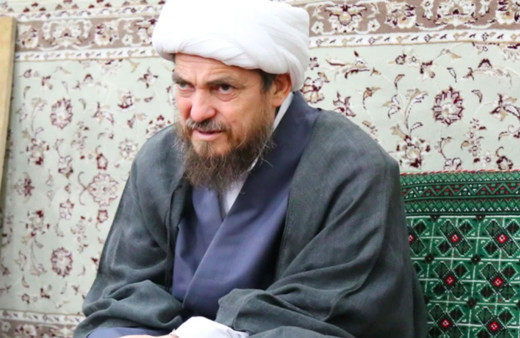 İranlı din adamı: Korona aşısı insanları eşcinsel yapıyor