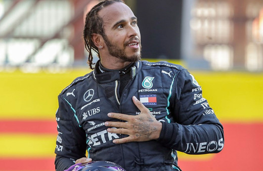 Mercedes açıkladı! Hamilton 1 yıl daha takımda kaldı